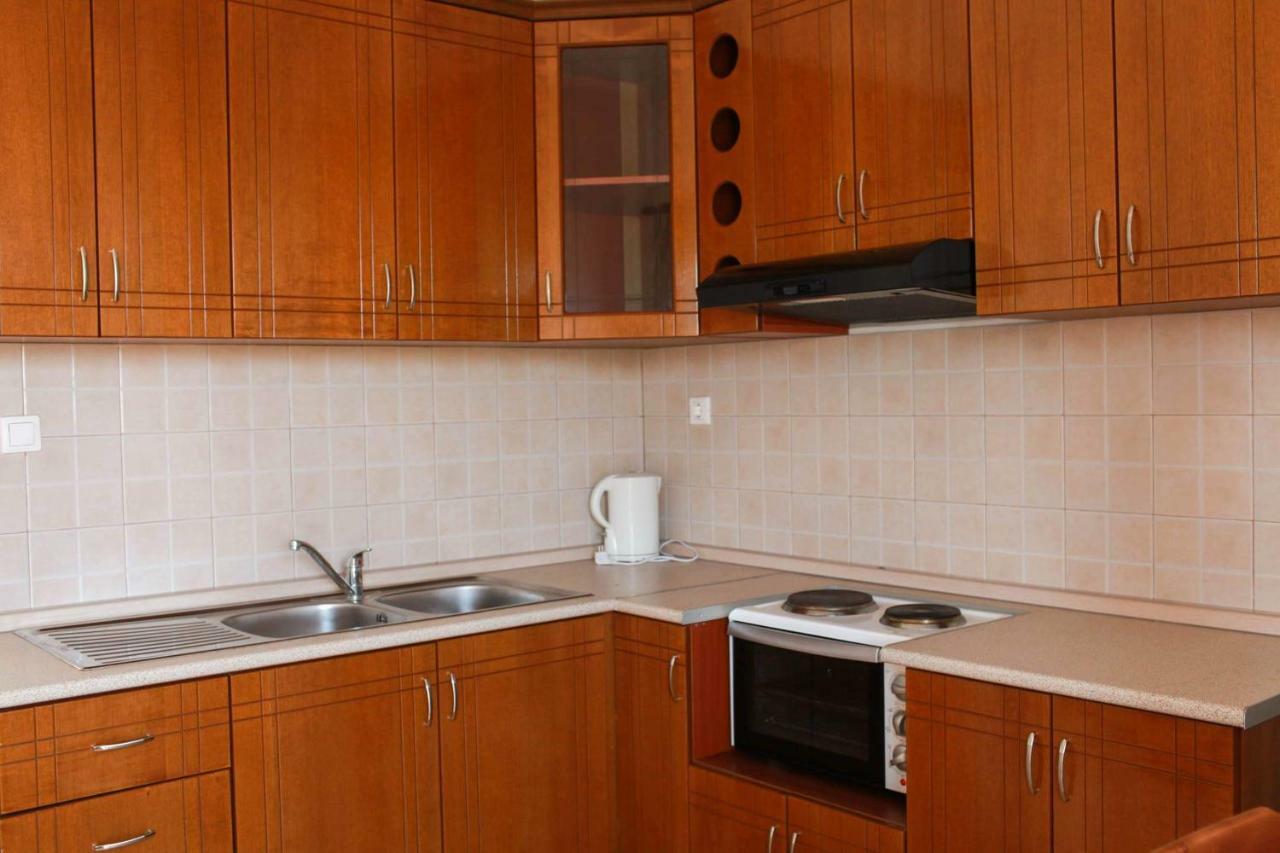 Mihalis Apartments Himarë Eksteriør billede