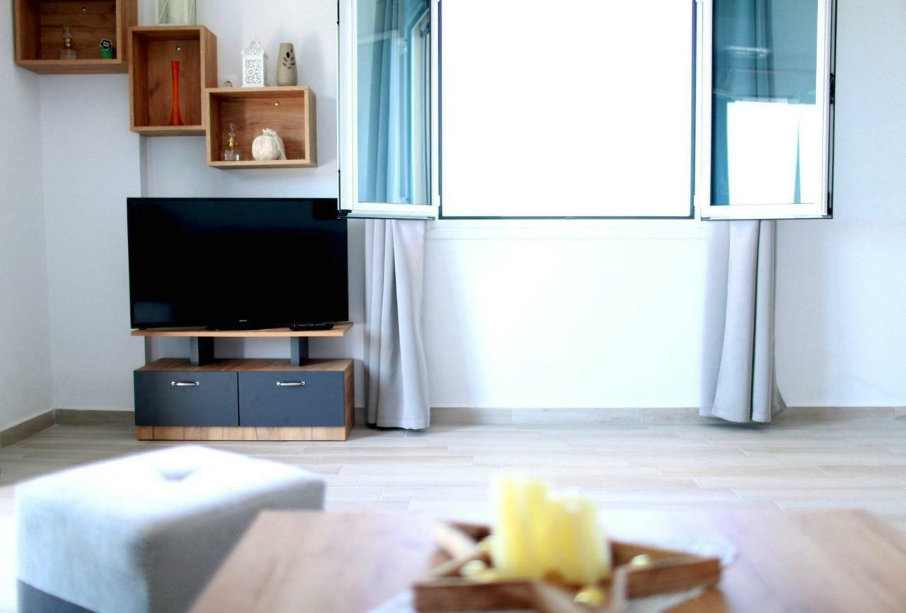 Mihalis Apartments Himarë Eksteriør billede