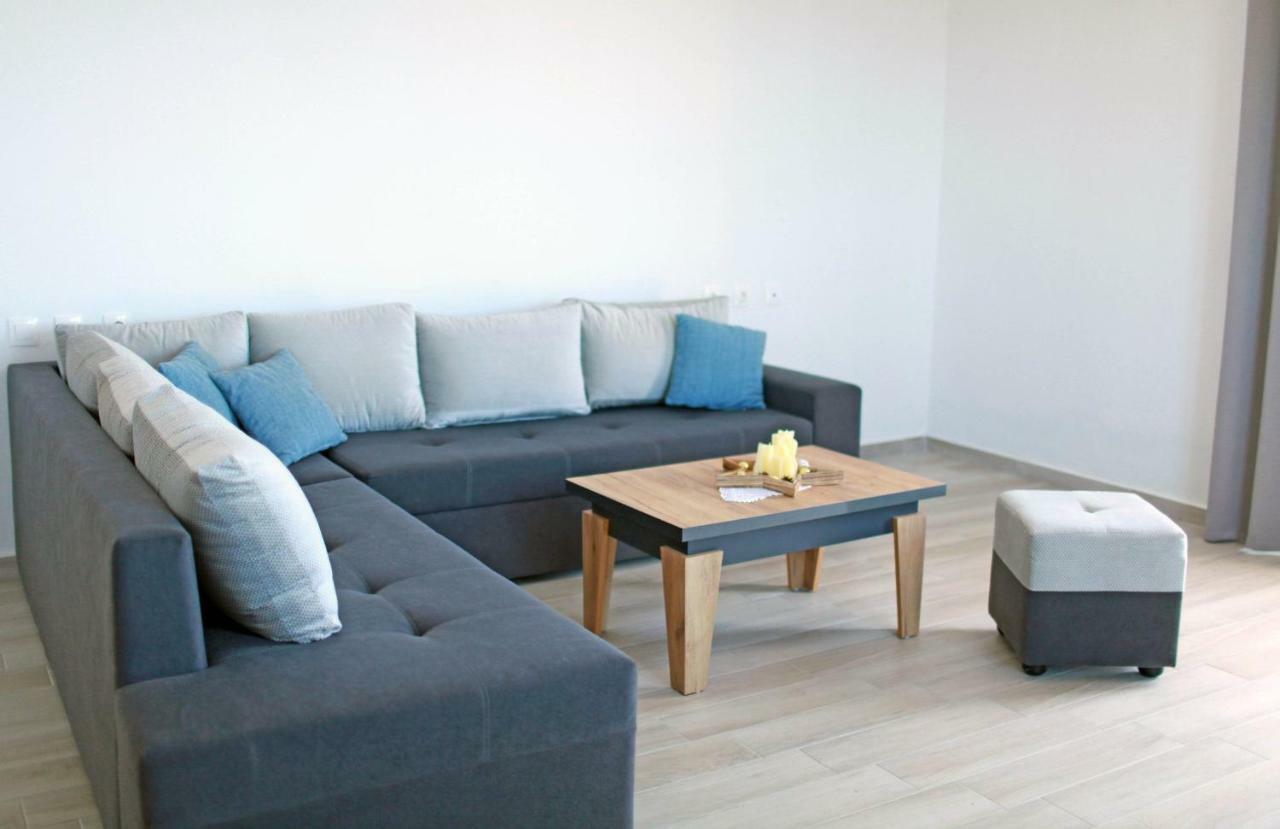Mihalis Apartments Himarë Eksteriør billede